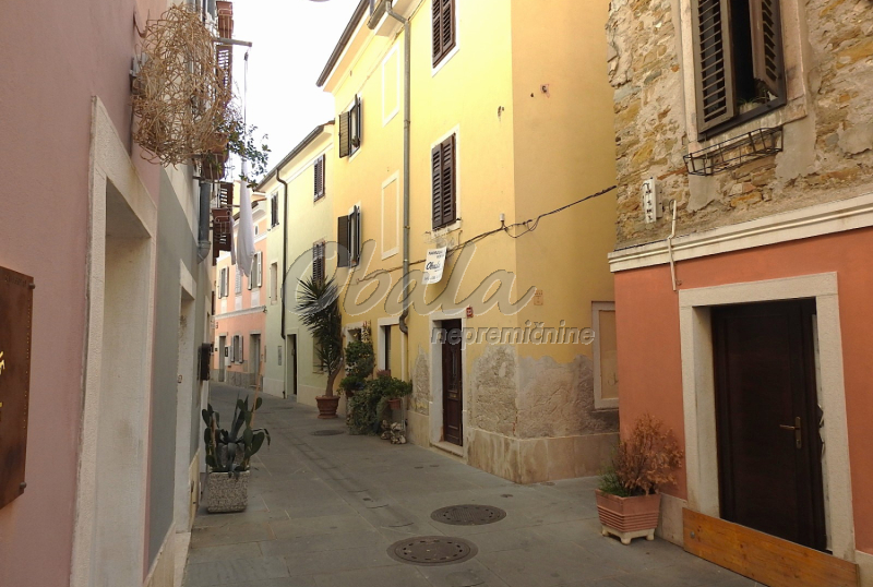 Realestate Izola, center, le 50 m od morja - galerija 7